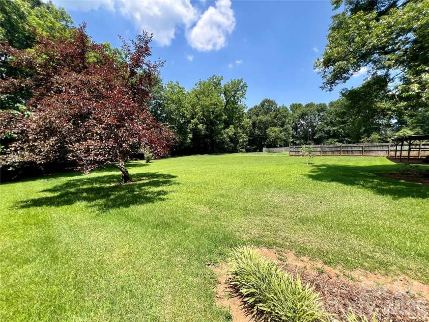 2307 Mclean Street, Gastonia, NC 28054.  MLS# CAR4402528, YatesRealty ID 36421. 