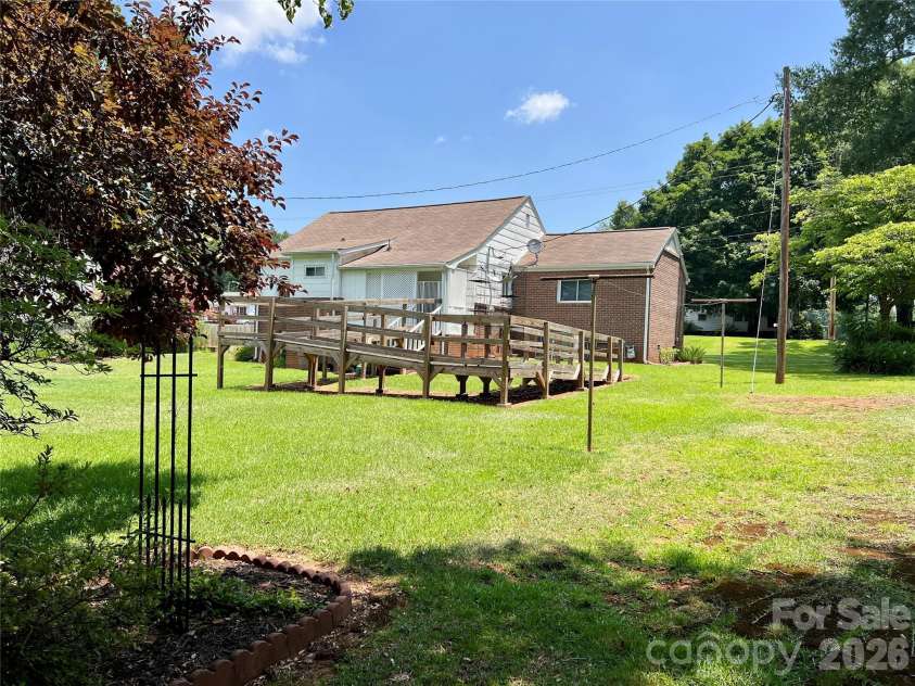 2307 Mclean Street, Gastonia, NC 28054.  MLS# CAR4402528, YatesRealty ID 36421. 