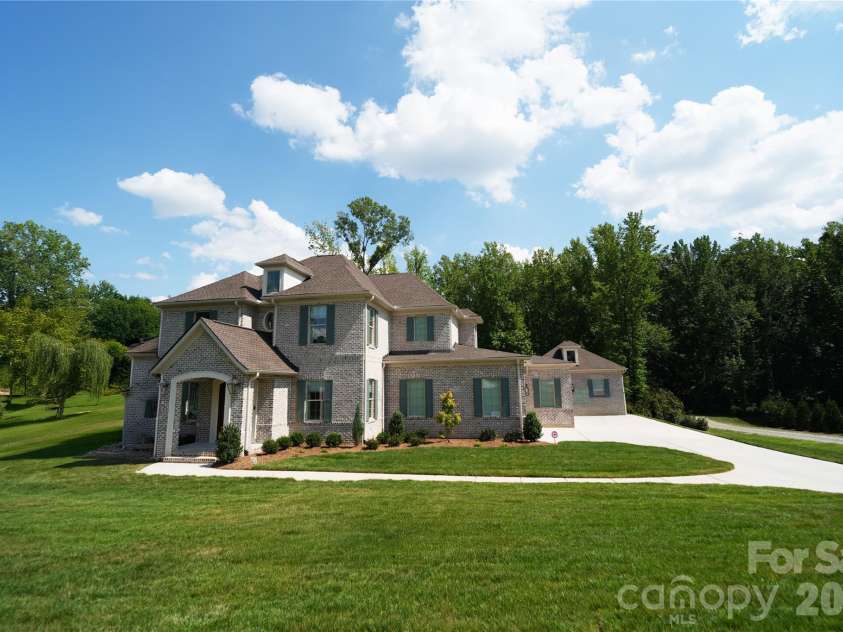 03 Lurecliff Place, Fort Mill, SC 29708.  MLS# CAR4402547, YatesRealty ID 36422. 