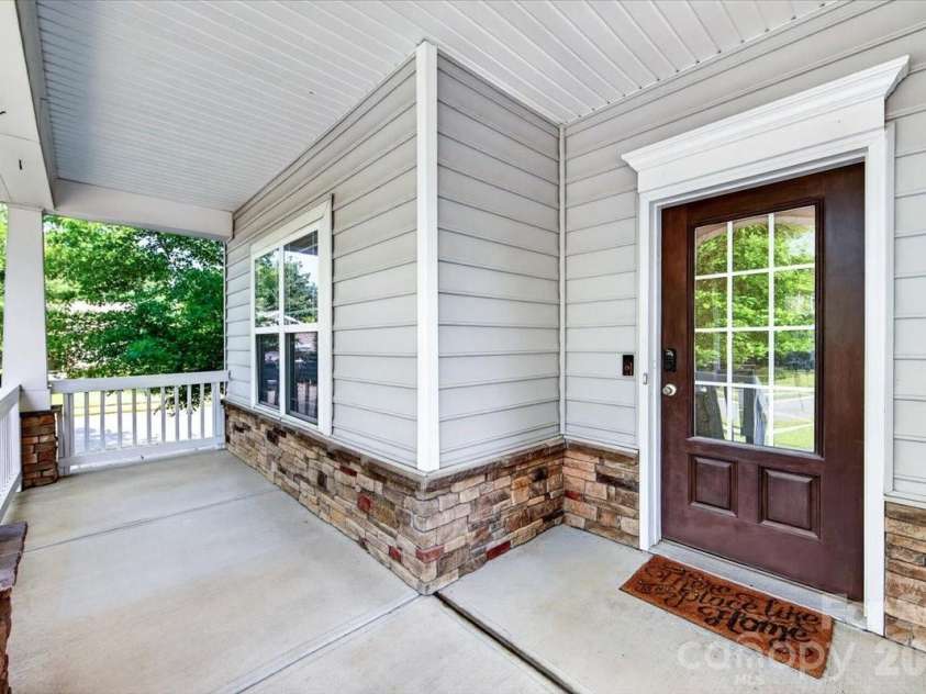 11803 Eversfield Lane, Charlotte, NC 28269.  MLS# CAR4402065, YatesRealty ID 36423. 
