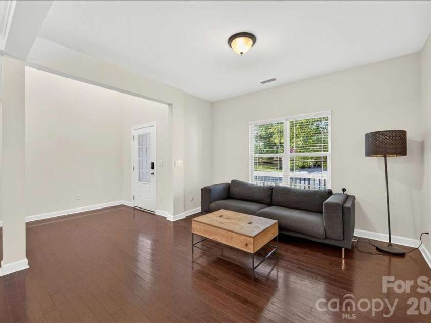 11803 Eversfield Lane, Charlotte, NC 28269.  MLS# CAR4402065, YatesRealty ID 36423. 