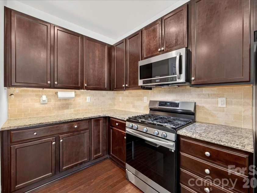 11803 Eversfield Lane, Charlotte, NC 28269.  MLS# CAR4402065, YatesRealty ID 36423. 