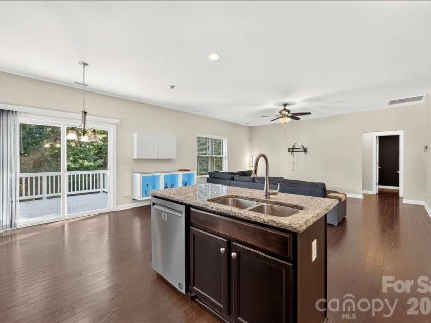 11803 Eversfield Lane, Charlotte, NC 28269.  MLS# CAR4402065, YatesRealty ID 36423. 
