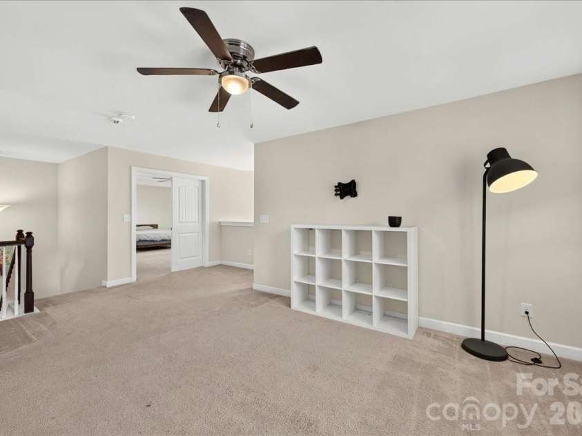 11803 Eversfield Lane, Charlotte, NC 28269.  MLS# CAR4402065, YatesRealty ID 36423. 