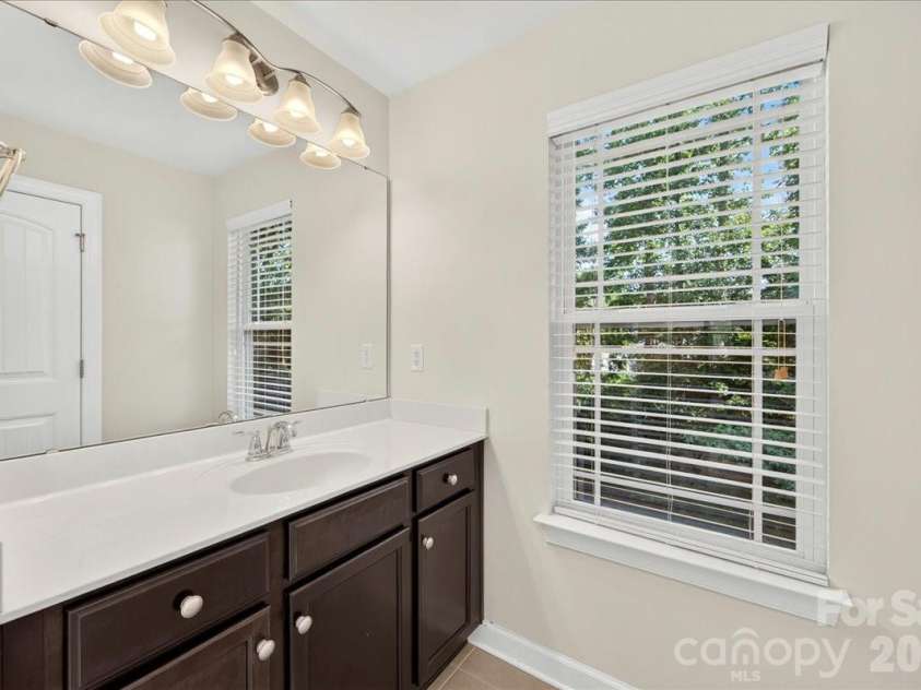 11803 Eversfield Lane, Charlotte, NC 28269.  MLS# CAR4402065, YatesRealty ID 36423. 