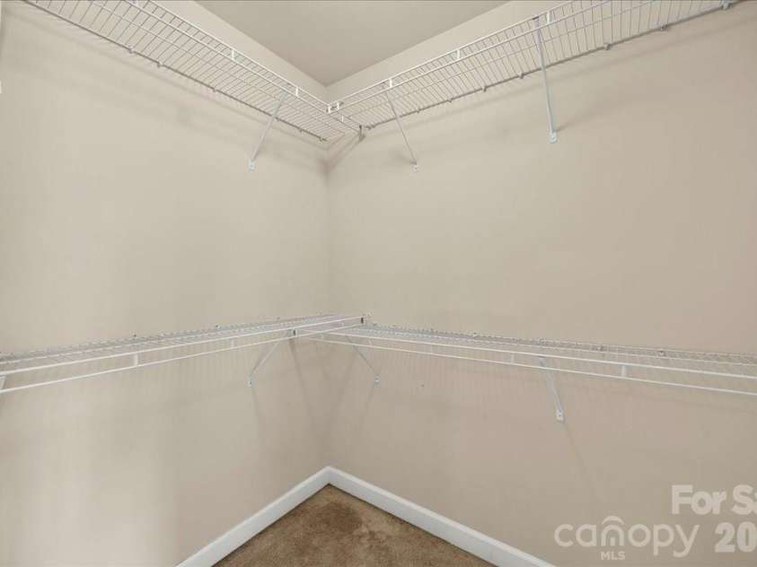 11803 Eversfield Lane, Charlotte, NC 28269.  MLS# CAR4402065, YatesRealty ID 36423. 
