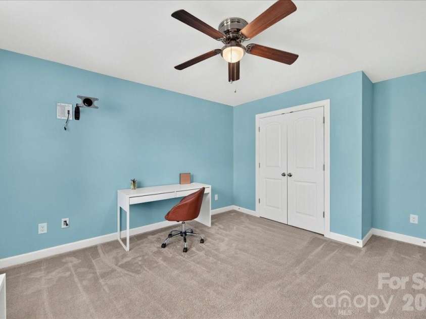 11803 Eversfield Lane, Charlotte, NC 28269.  MLS# CAR4402065, YatesRealty ID 36423. 