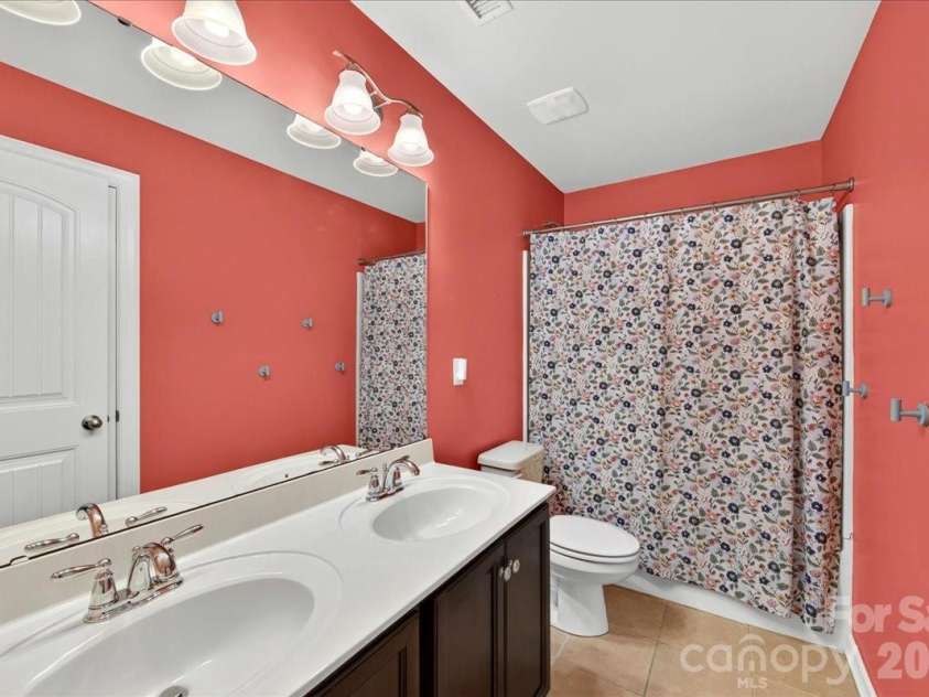 11803 Eversfield Lane, Charlotte, NC 28269.  MLS# CAR4402065, YatesRealty ID 36423. 