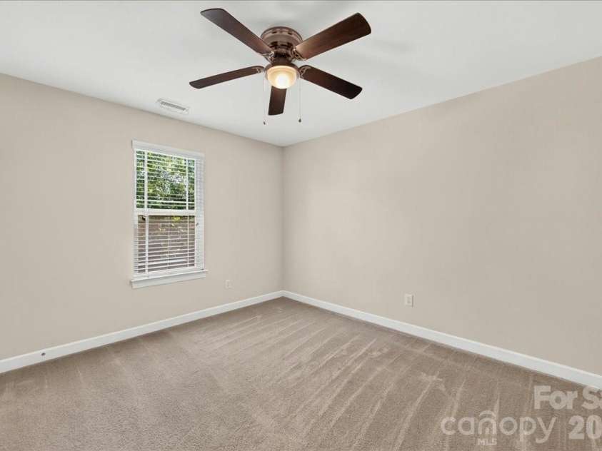 11803 Eversfield Lane, Charlotte, NC 28269.  MLS# CAR4402065, YatesRealty ID 36423. 