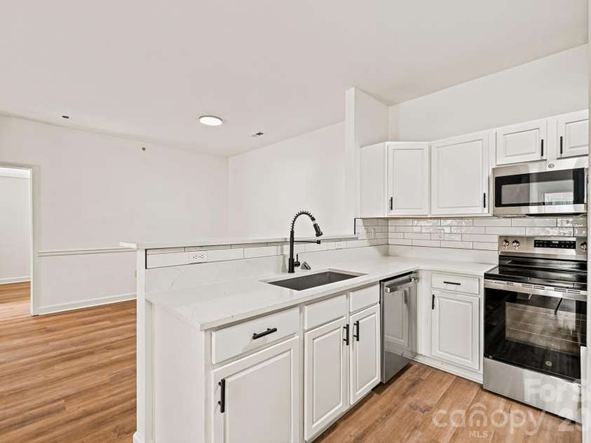 16409 Golden River Lane, Charlotte, NC 28277.  MLS# CAR4401552, YatesRealty ID 36424. 