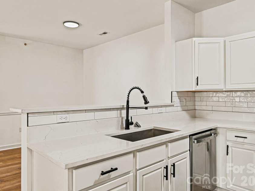 16409 Golden River Lane, Charlotte, NC 28277.  MLS# CAR4401552, YatesRealty ID 36424. 