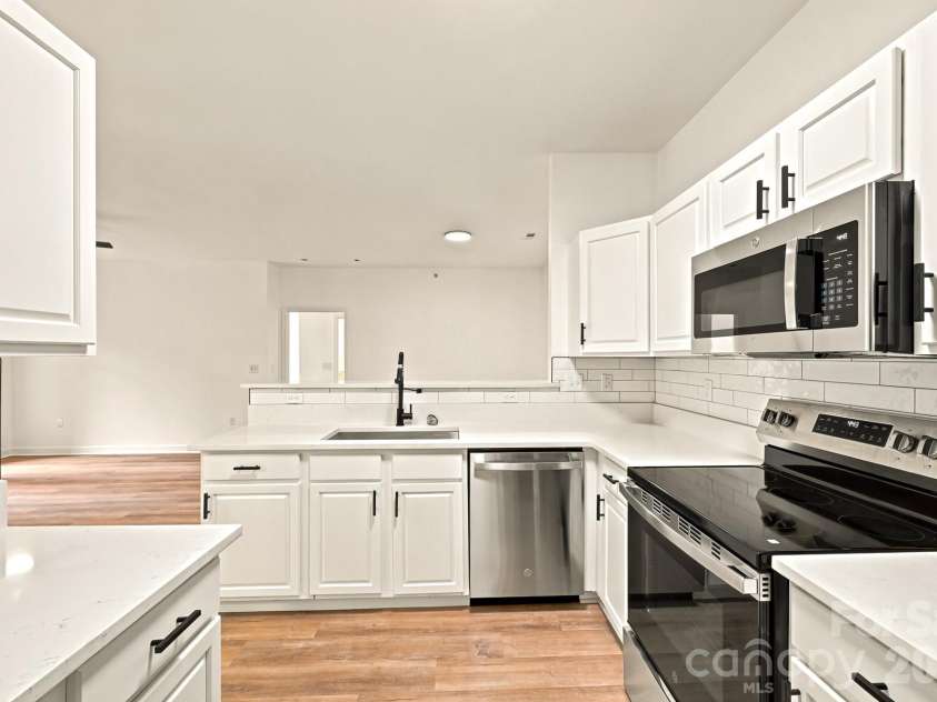 16409 Golden River Lane, Charlotte, NC 28277.  MLS# CAR4401552, YatesRealty ID 36424. 