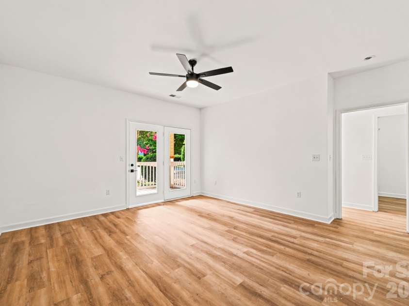 16409 Golden River Lane, Charlotte, NC 28277.  MLS# CAR4401552, YatesRealty ID 36424. 