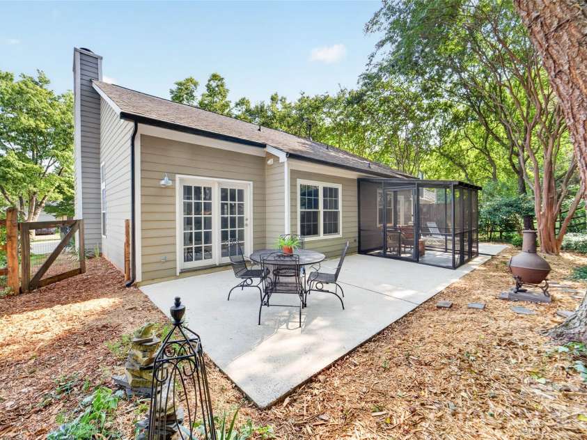 10316 Bon Meade Lane, Cornelius, NC 28031.  MLS# CAR4395622, YatesRealty ID 36425. 
