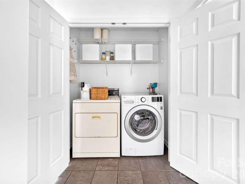 10316 Bon Meade Lane, Cornelius, NC 28031.  MLS# CAR4395622, YatesRealty ID 36425. Laundry (washer & dryer convey)