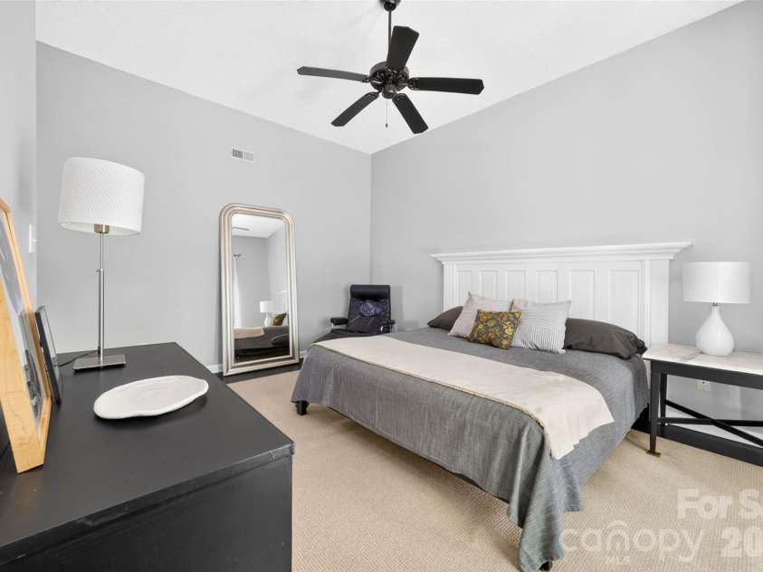 10316 Bon Meade Lane, Cornelius, NC 28031.  MLS# CAR4395622, YatesRealty ID 36425. Primary Suite