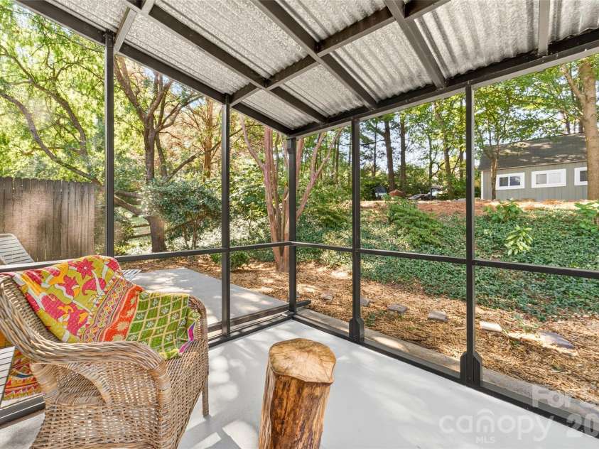 10316 Bon Meade Lane, Cornelius, NC 28031.  MLS# CAR4395622, YatesRealty ID 36425. Screened Porch