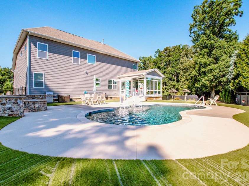 126 Bedford Lane, Mooresville, NC 28115.  MLS# CAR4398460, YatesRealty ID 36427. 