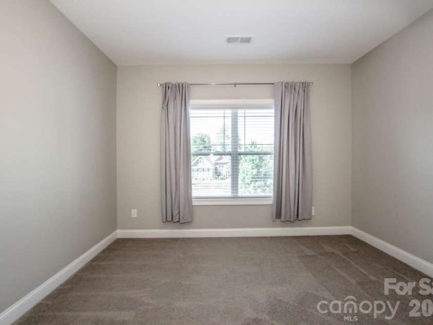 126 Bedford Lane, Mooresville, NC 28115.  MLS# CAR4398460, YatesRealty ID 36427. 