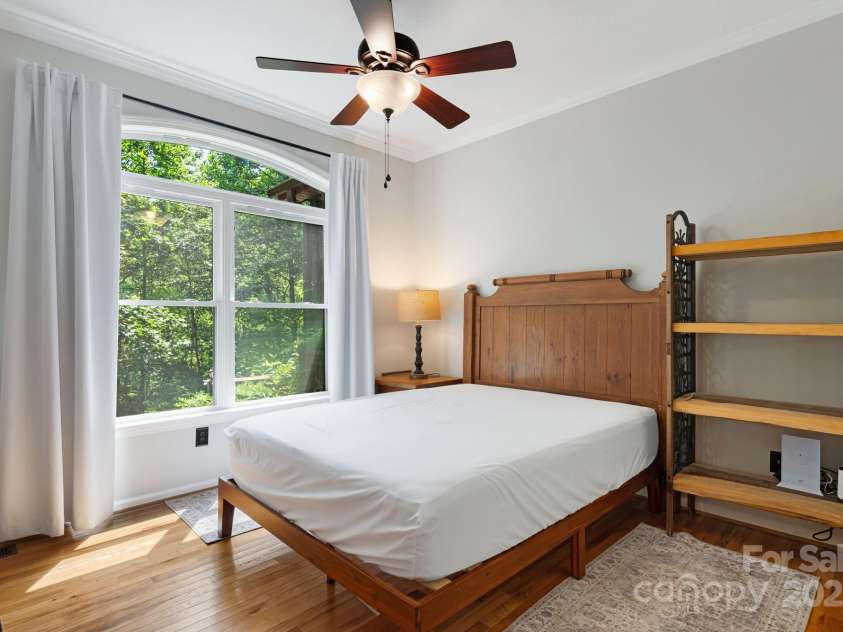 28 Back Stage Pass, Canton, NC 28716.  MLS# CAR4284833, YatesRealty ID 3643. 2nd bedroom