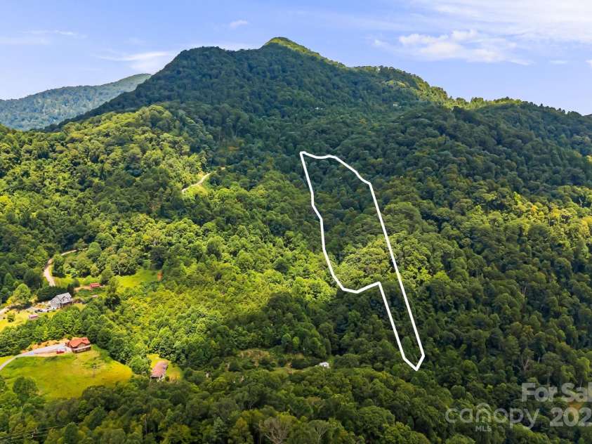 28 Back Stage Pass, Canton, NC 28716.  MLS# CAR4284833, YatesRealty ID 3643. Only 22 minutes to downtown Asheville