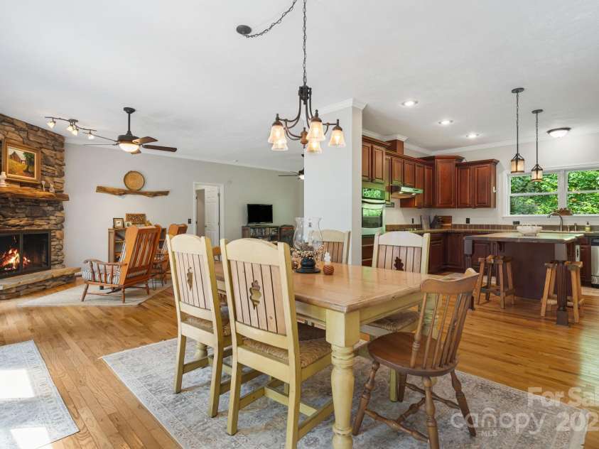 28 Back Stage Pass, Canton, NC 28716.  MLS# CAR4284833, YatesRealty ID 3643. Open floorplan