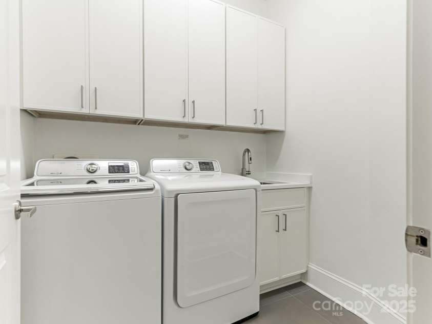 2823 Providence Road, Charlotte, NC 28211.  MLS# CAR4305746, YatesRealty ID 3643. 