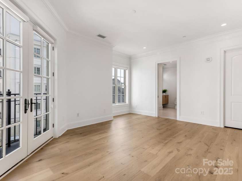 2823 Providence Road, Charlotte, NC 28211.  MLS# CAR4305746, YatesRealty ID 3643. 