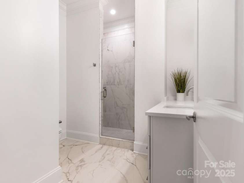 2823 Providence Road, Charlotte, NC 28211.  MLS# CAR4305746, YatesRealty ID 3643. 