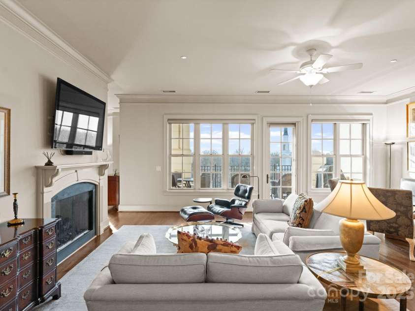 2823 Providence Road, Charlotte, NC 28211.  MLS# CAR4334586, YatesRealty ID 3643. 