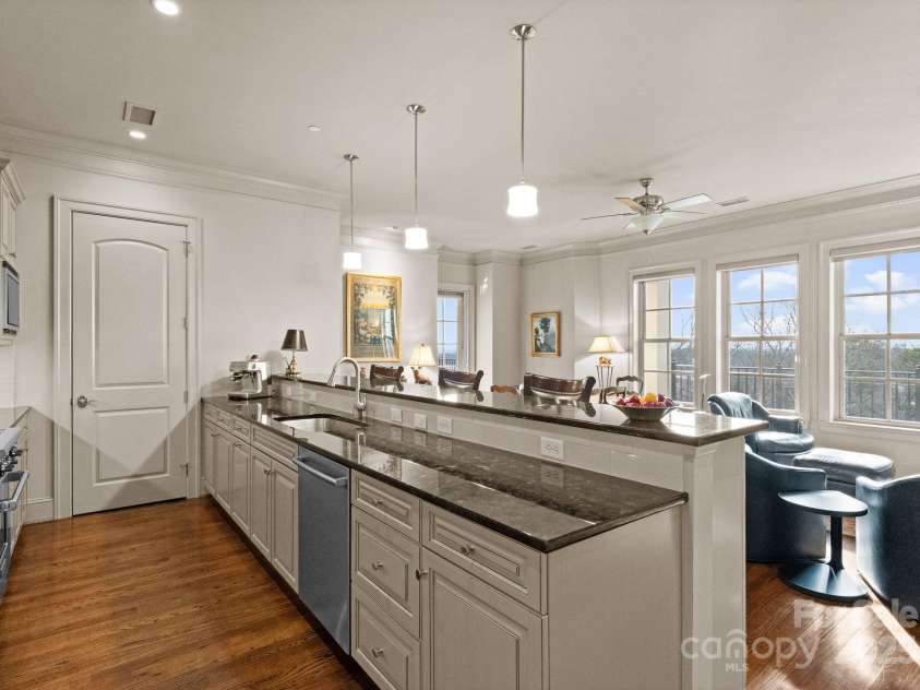 2823 Providence Road, Charlotte, NC 28211.  MLS# CAR4334586, YatesRealty ID 3643. 