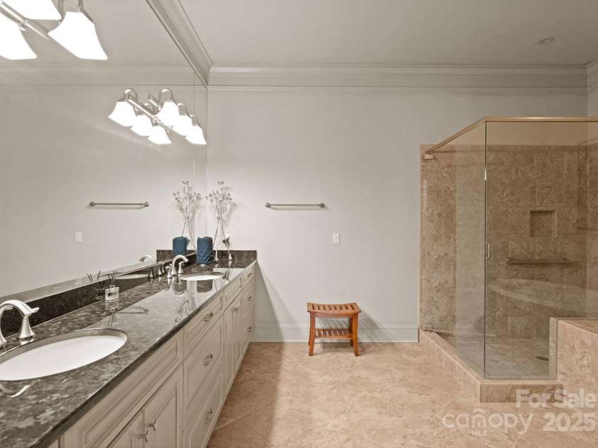 2823 Providence Road, Charlotte, NC 28211.  MLS# CAR4334586, YatesRealty ID 3643. 