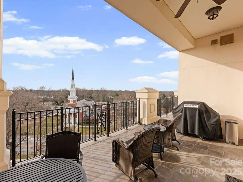 2823 Providence Road, Charlotte, NC 28211.  MLS# CAR4334586, YatesRealty ID 3643. 