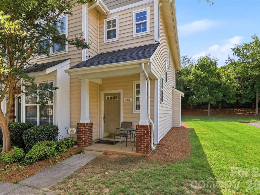 700 Shellstone Place, Fort Mill, SC 29708.  MLS# CAR4399248, YatesRealty ID 36430. 