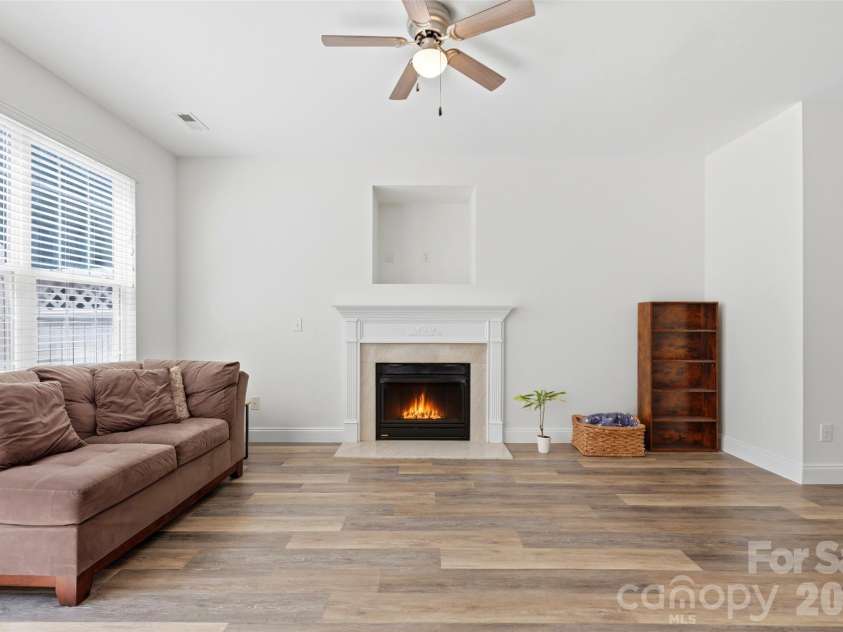 700 Shellstone Place, Fort Mill, SC 29708.  MLS# CAR4399248, YatesRealty ID 36430. 