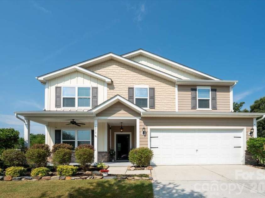 1019 Sunflower Lane, Indian Trail, NC 28079.  MLS# CAR4402543, YatesRealty ID 36431. 