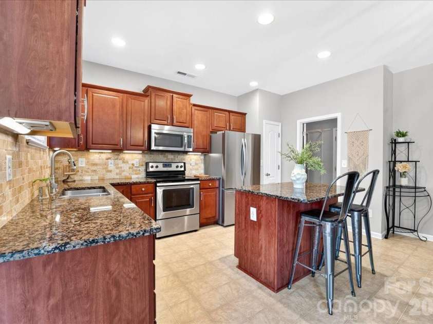 1019 Sunflower Lane, Indian Trail, NC 28079.  MLS# CAR4402543, YatesRealty ID 36431. Kitchen