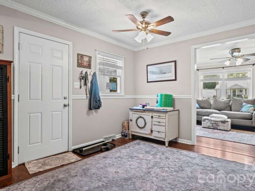 5313 Clearwater Lake Road, Mount Holly, NC 28120.  MLS# CAR4401872, YatesRealty ID 36432. 