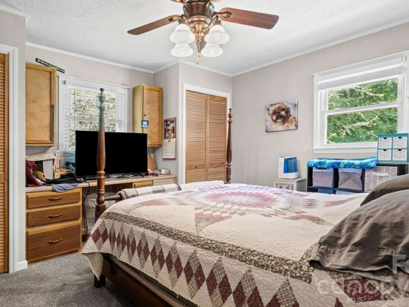5313 Clearwater Lake Road, Mount Holly, NC 28120.  MLS# CAR4401872, YatesRealty ID 36432. 
