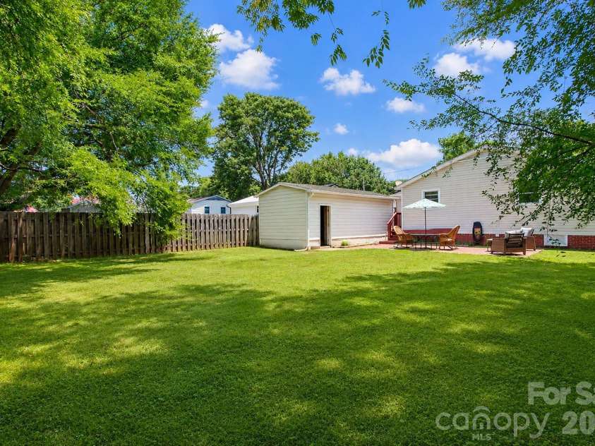 5313 Clearwater Lake Road, Mount Holly, NC 28120.  MLS# CAR4401872, YatesRealty ID 36432. 