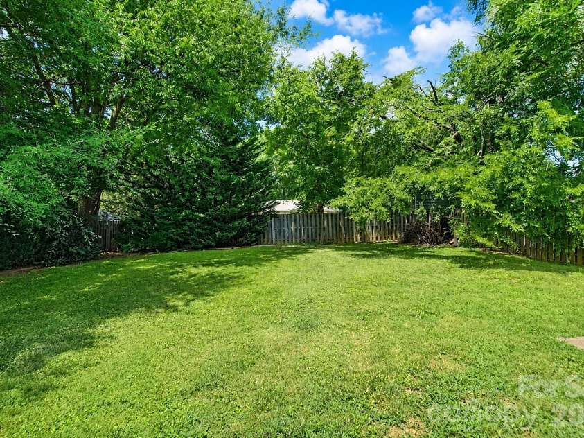 5313 Clearwater Lake Road, Mount Holly, NC 28120.  MLS# CAR4401872, YatesRealty ID 36432. 