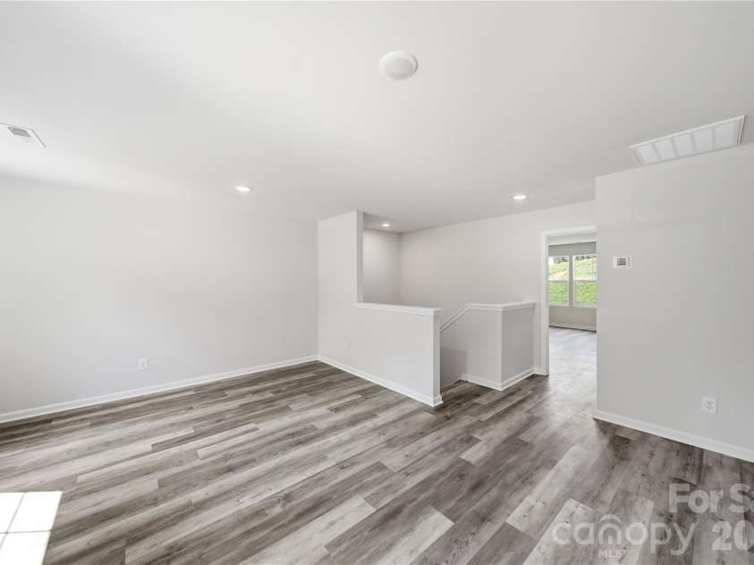 470 Woodberry Drive, Mooresville, NC 28115.  MLS# CAR4394705, YatesRealty ID 36434. Loft UP
