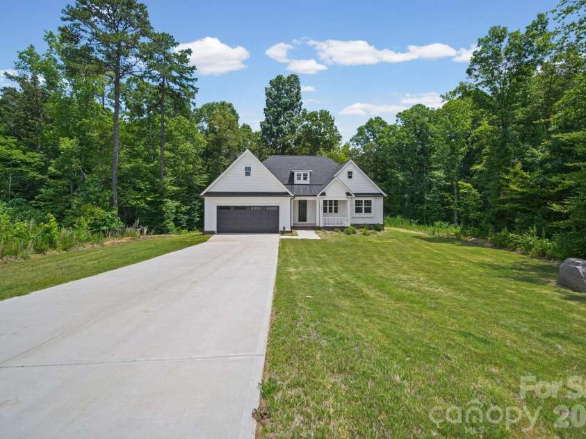 4024 Red Hill Way, Denver, NC 28037.  MLS# CAR4394817, YatesRealty ID 36435. View from Street