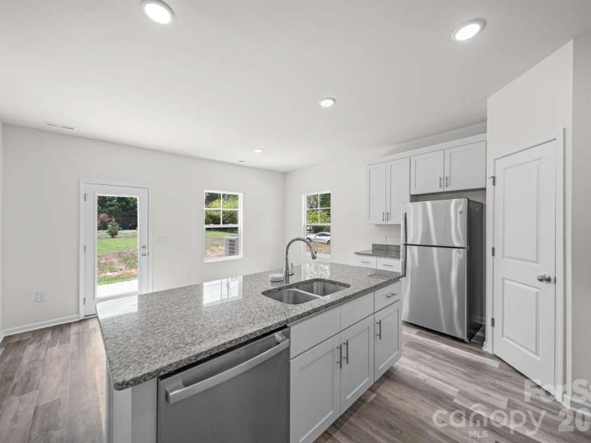 115 Shady Cove Road, Troutman, NC 28166.  MLS# CAR4394821, YatesRealty ID 36436. Kitchen