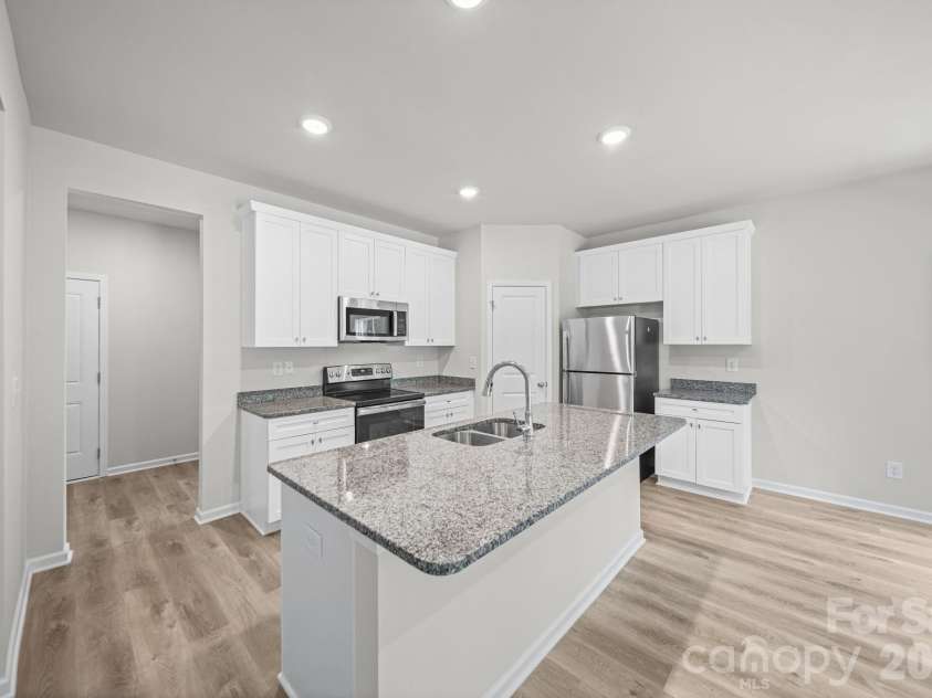 1412 Hubbard Terrace, Shelby, NC 28152.  MLS# CAR4395933, YatesRealty ID 36437. Kitchen