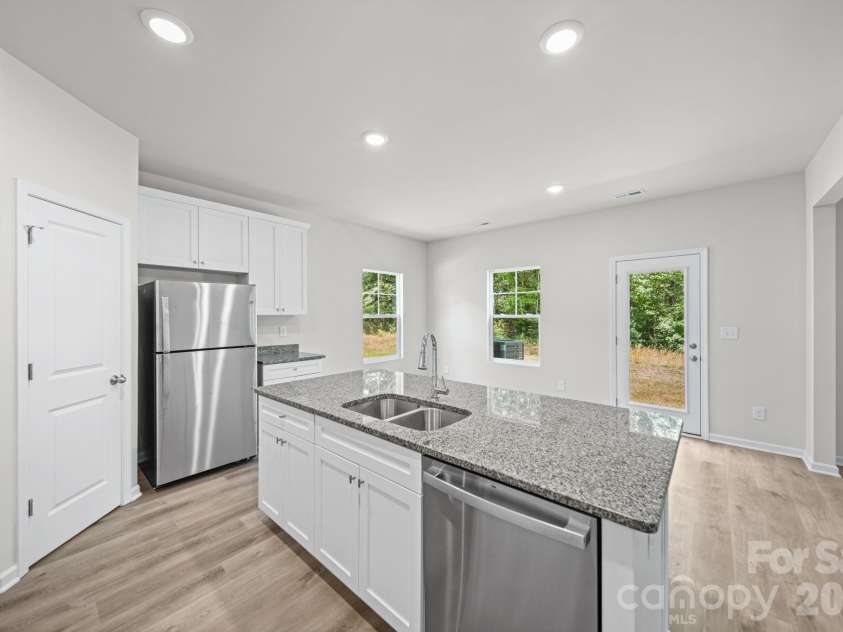 1412 Hubbard Terrace, Shelby, NC 28152.  MLS# CAR4395933, YatesRealty ID 36437. Kitchen
