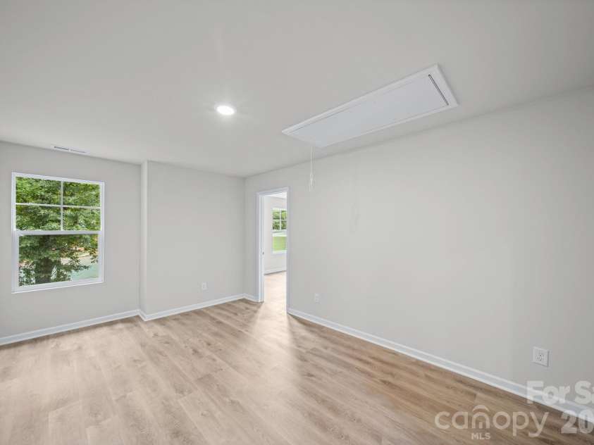 1412 Hubbard Terrace, Shelby, NC 28152.  MLS# CAR4395933, YatesRealty ID 36437. Loft