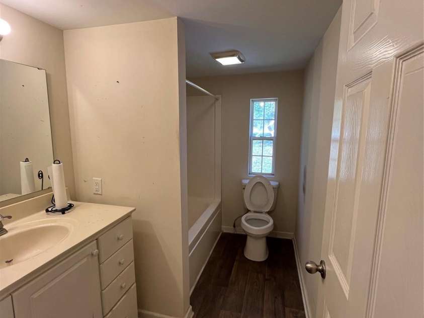 1785 Doe Court, Iron Station, NC 28080.  MLS# CAR4308568, YatesRealty ID 3644. Full Bathroom 