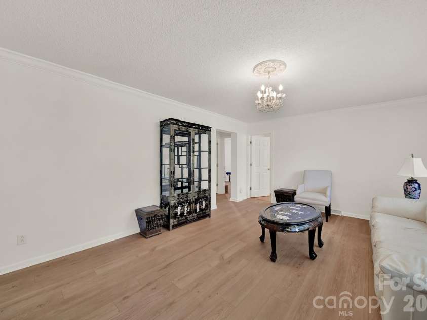 15715 Youngblood Road, Charlotte, NC 28278.  MLS# CAR4392461, YatesRealty ID 36440. 