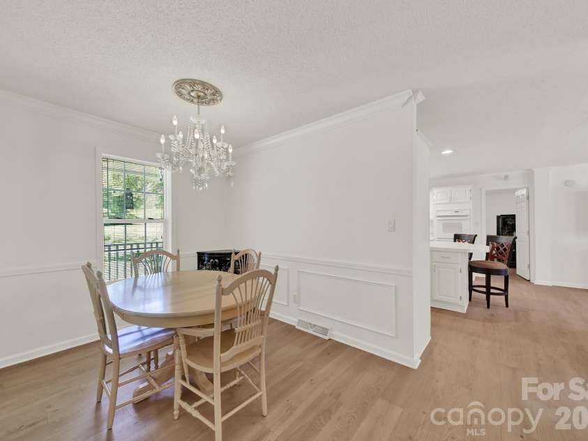 15715 Youngblood Road, Charlotte, NC 28278.  MLS# CAR4392461, YatesRealty ID 36440. 